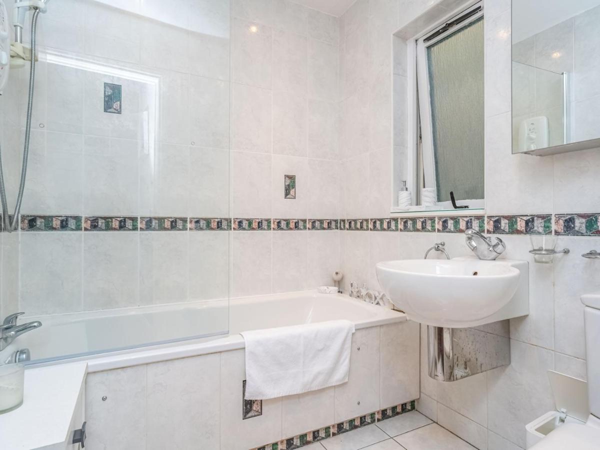 Pass The Keys Stunning Flat With Sea View And Parking Lägenhet Edinburg Exteriör bild